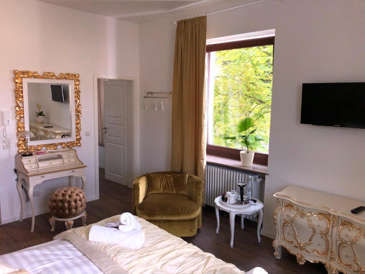 Boutique-Hotel „Altes Rathaus“ Ланштайн Экстерьер фото