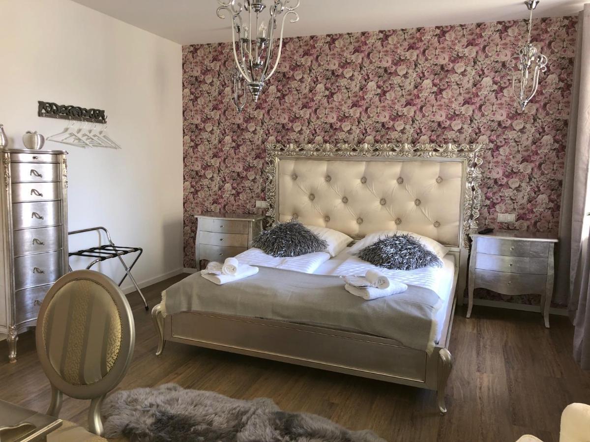 Boutique-Hotel „Altes Rathaus“ Ланштайн Экстерьер фото